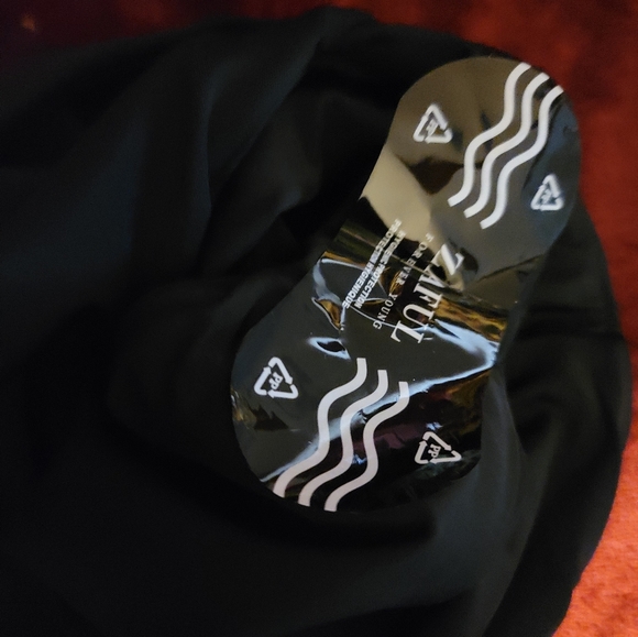 NWT KNOT DETAIL PADDED CROP TOP TANK HIGH LEG SWIM BATHING SUIT SIZE 6 - Picture 9 of 10